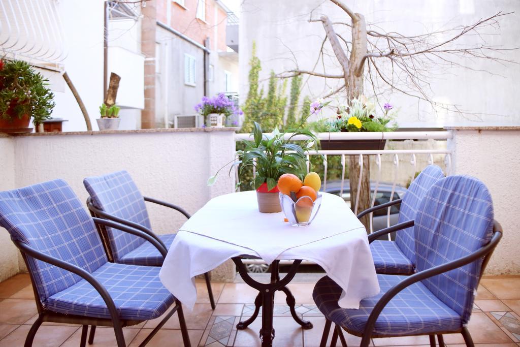 Apartment Andrea Baška Voda Dış mekan fotoğraf